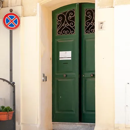 La Pigna Bianca Bed and Breakfast Λέτσε